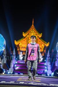 BIB: 100
                            <button type="button" onclick="openModal(22647064)" class="btn btn-primary btn-sm float-right btn-popup" data-toggle="modal" data-target=".modal-high-quality">
                        <i class="fas fa-shopping-cart"></i> Add to Cart
                    </button>
                                            <button type="button" onclick="isThisMe(22647064, true)" class="btn btn-success btn-sm float-right btn-popup btn-isme hidden" data-toggle="tooltip" data-placement="bottom" title="นี่คือรูปของคุณใช่ไหม คลิกที่นี่เพื่อเอาเข้าอัลบั้ม">
                        <i class="fas fa-plus"></i> Add to album
                    </button>
                    <button type="button" onclick="isThisMe(22647064, false)" class="btn btn-warning btn-sm float-right btn-popup btn-isnotme hidden">
                        <i class="fas fa-ban"></i> Remove from album
                    </button>